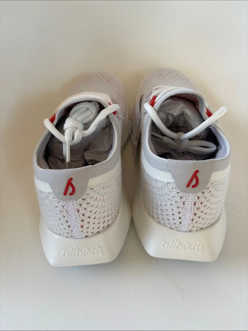 allbirds tree Dasher, men’s size 9 White Knit / Red Accents, new condition